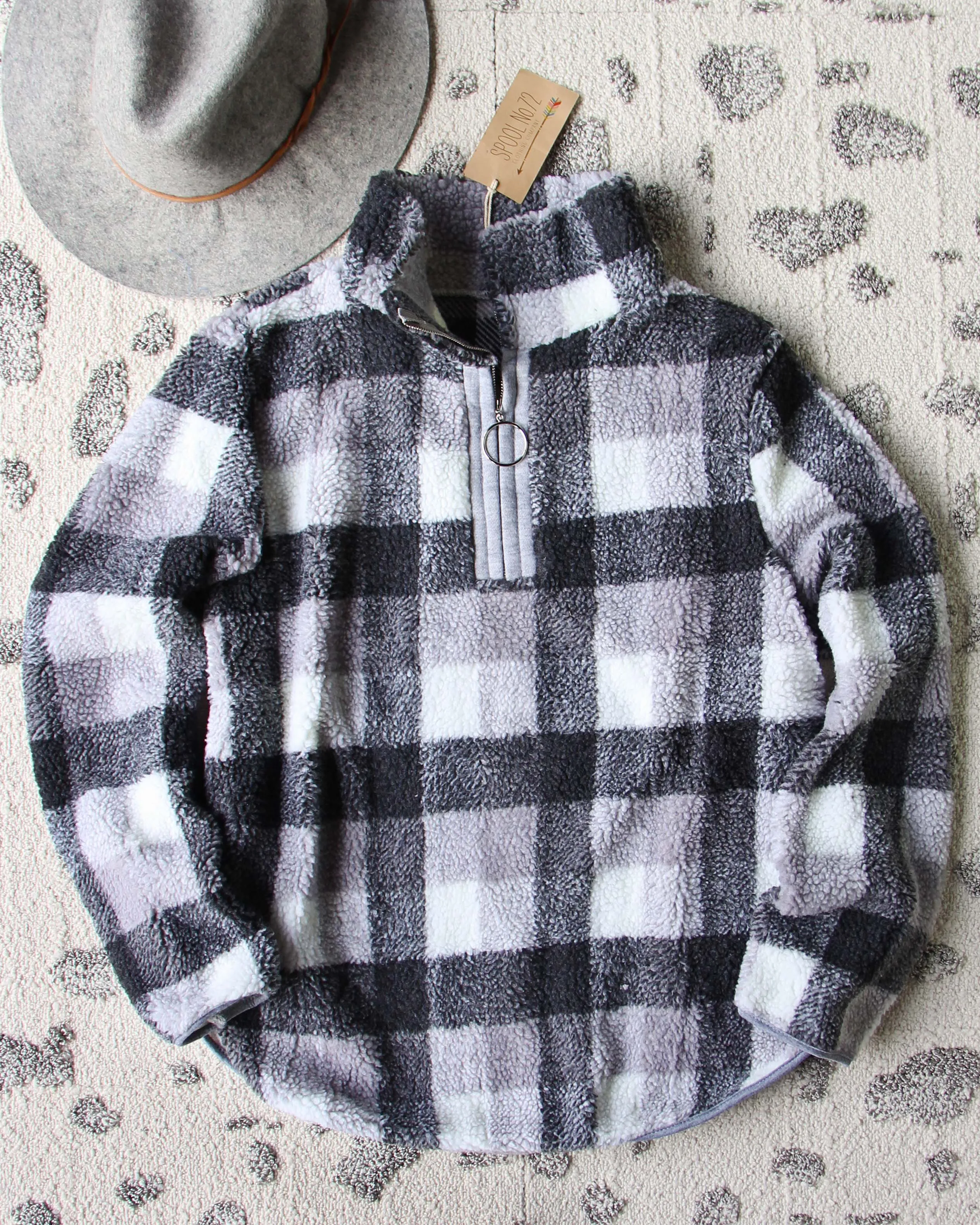 Overland Plaid Pullover in Gray