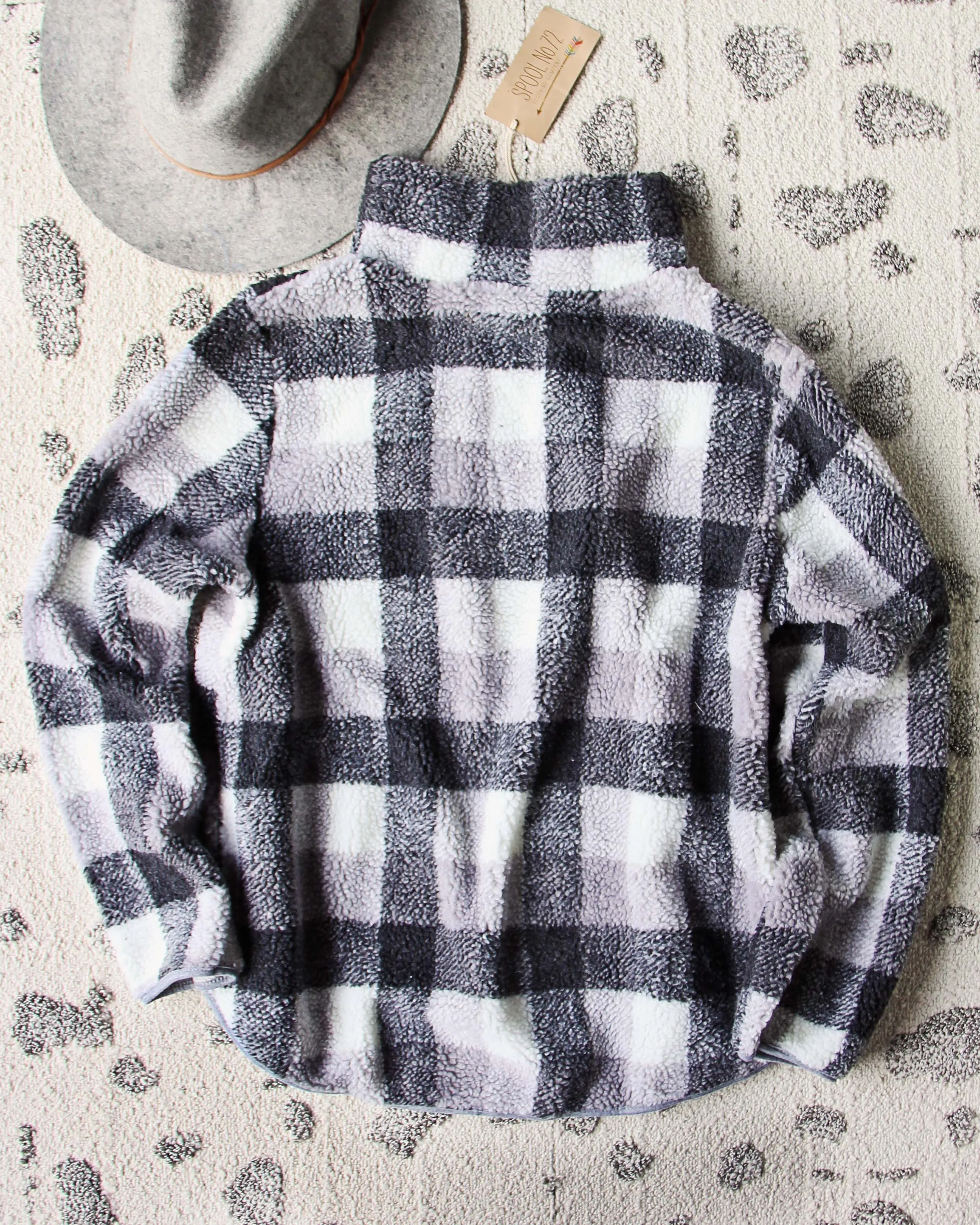 Overland Plaid Pullover in Gray