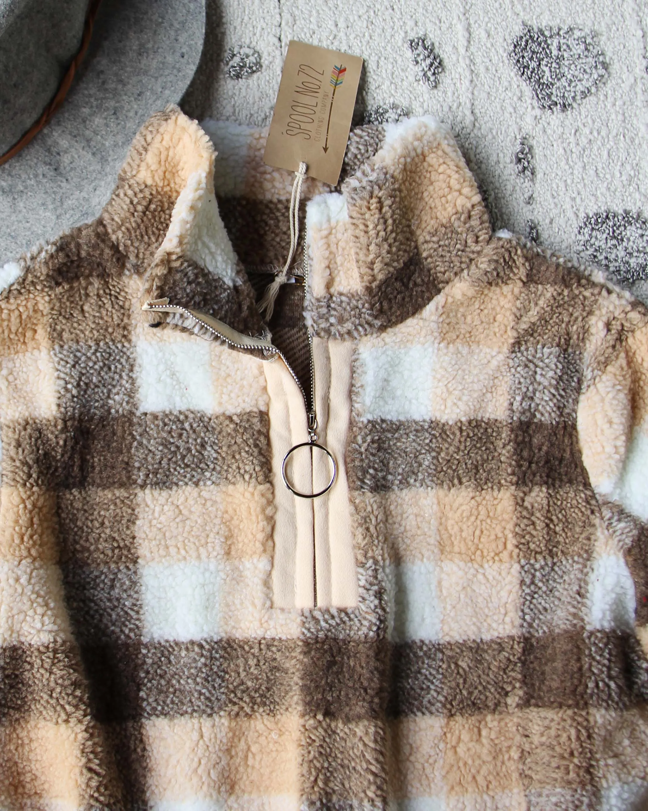 Overland Plaid Pullover in Sand